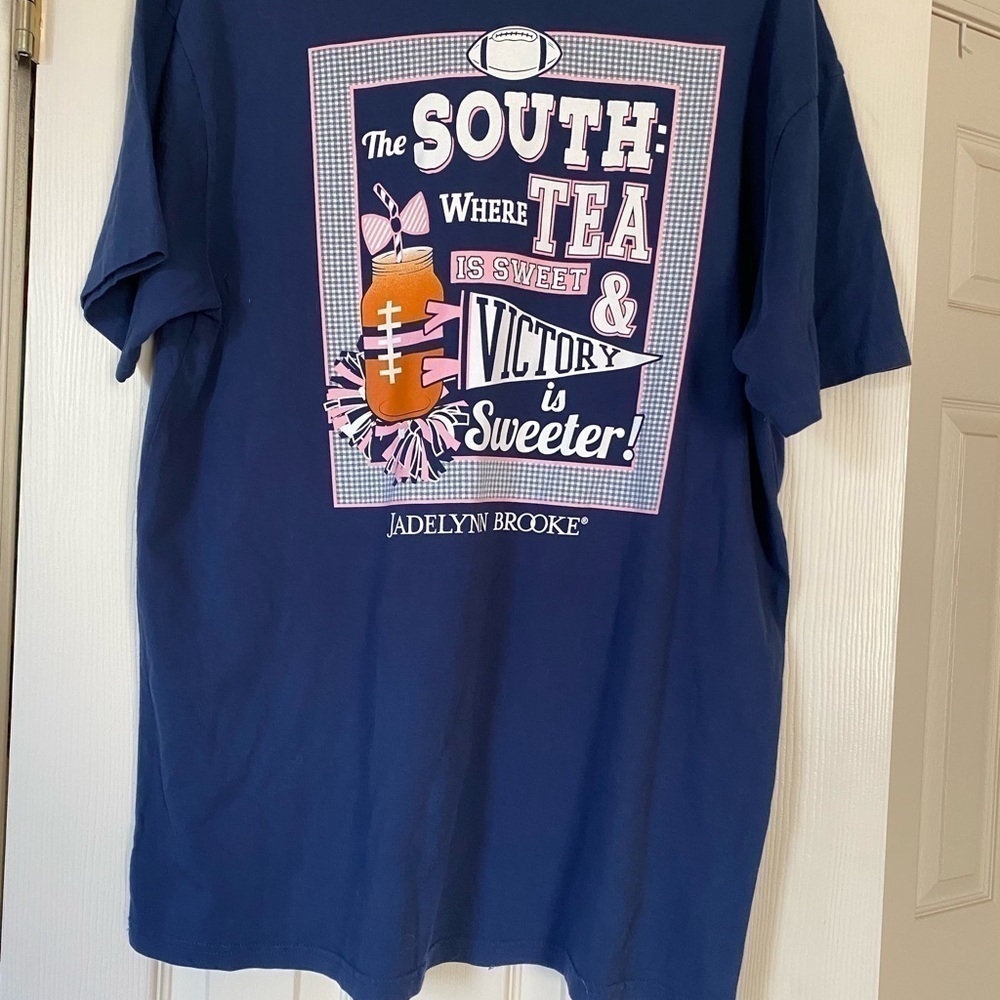 Jadelynn Brooke Navy Size Medium Tee (first pic doesn’t show true color)